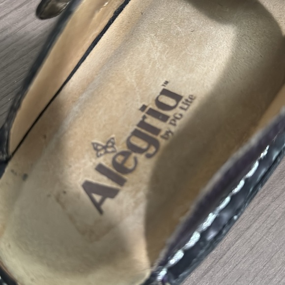 Alegria by PG Lite Classic Clog Black/Purple Patent Leather - Size 39 (US 8/8.5) - Picture 2 of 6